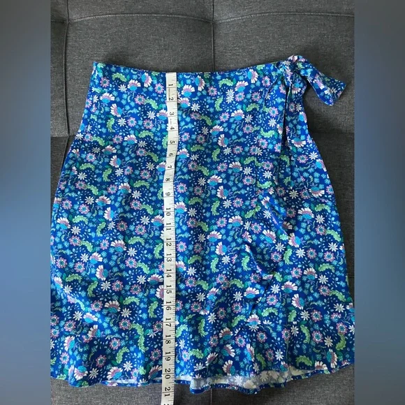 LOFT Blue Floral Faux Wrap Ruffled Skirt Size 4 (Measures like a 6) - Picture 11 of 12